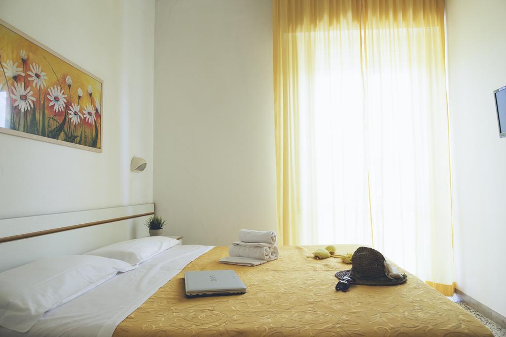 Hotel Reyt Rimini Dış mekan fotoğraf