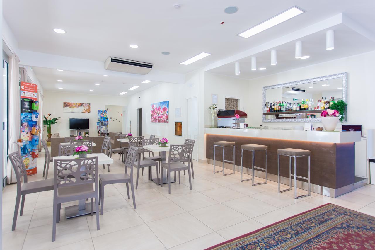 Hotel Reyt Rimini Dış mekan fotoğraf