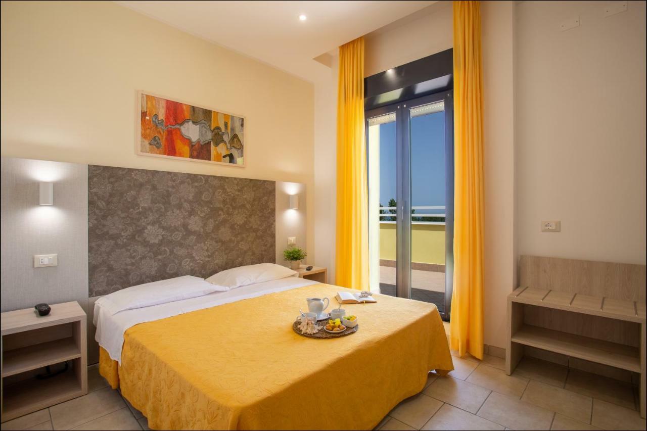 Hotel Reyt Rimini Dış mekan fotoğraf