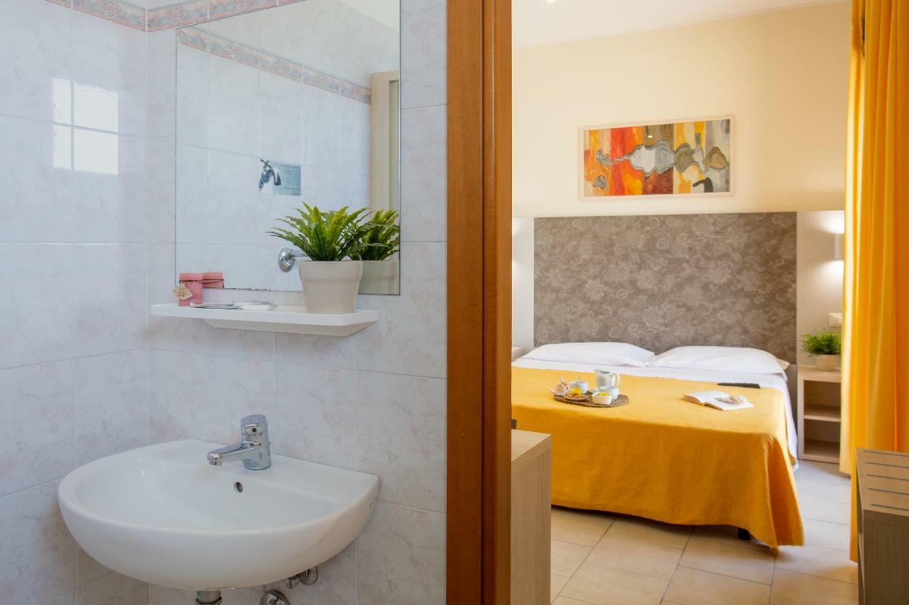 Hotel Reyt Rimini Dış mekan fotoğraf