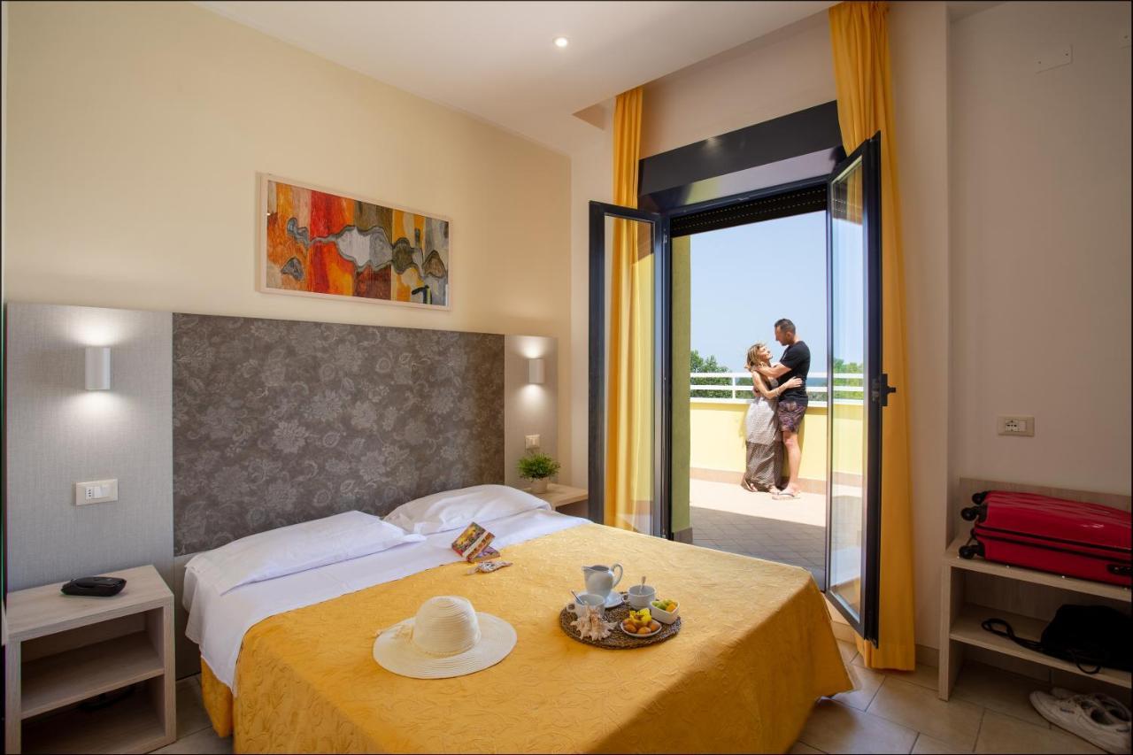 Hotel Reyt Rimini Dış mekan fotoğraf